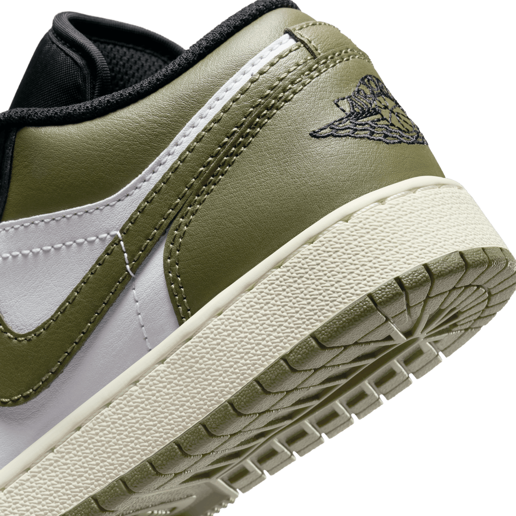 Big Kids' Air Jordan 1 Low "Black Toe Medium Olive"