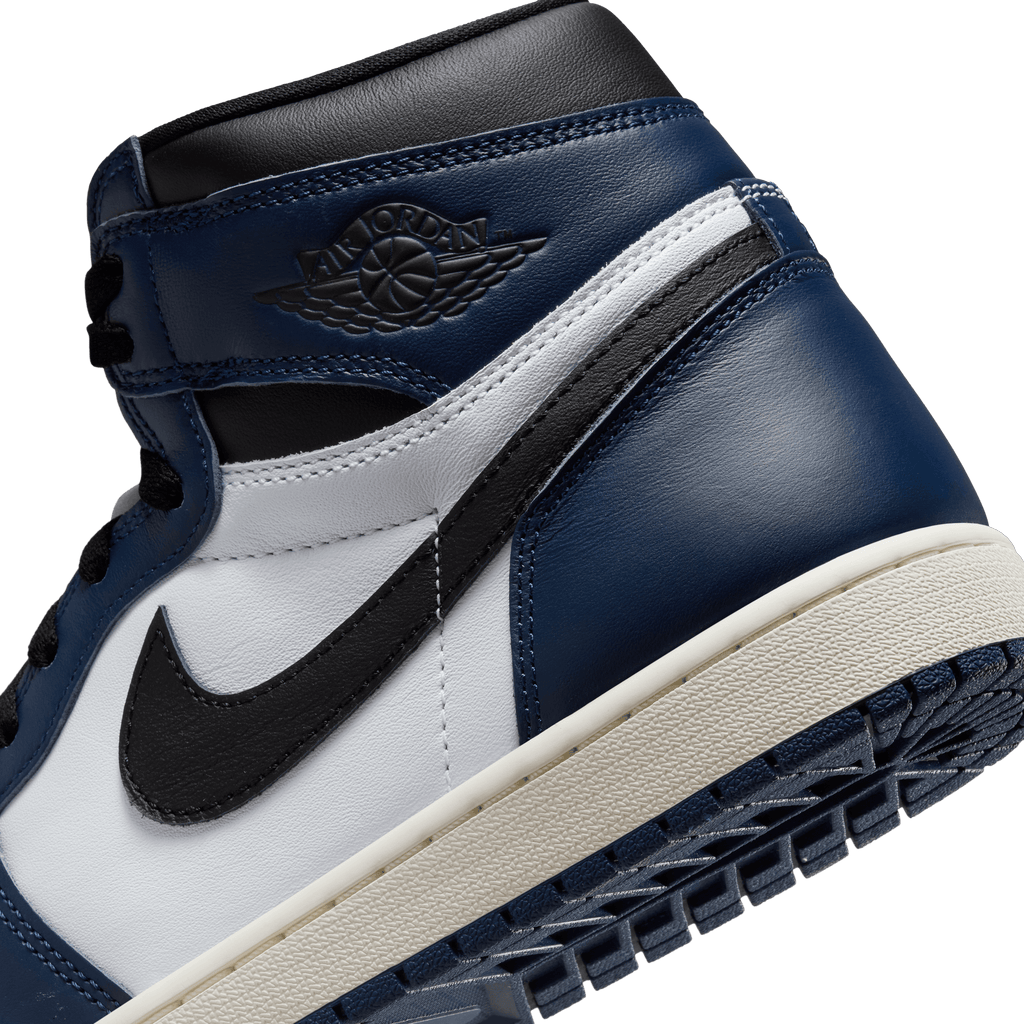 Men's Air Jordan 1 Retro High OG "Midnight Navy"