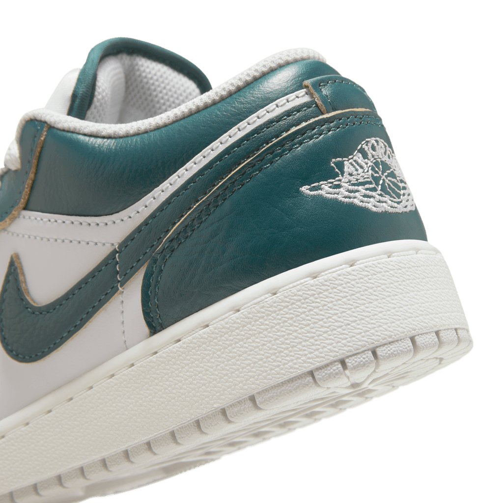 Big Kids' Air Jordan 1 Low SE "Oxidized Green"