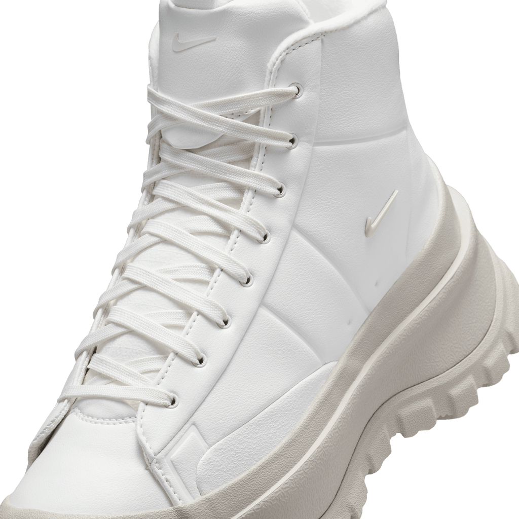 Women's Nike Blazer Roam Mid Winterized "Summit White Phantom"