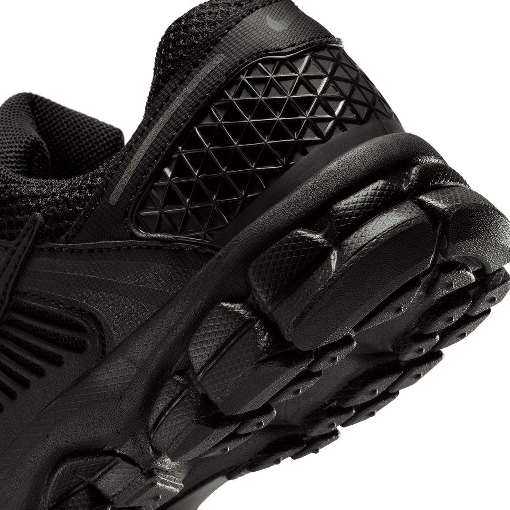 Big Kids' Nike Vomero 5 "Triple Black"