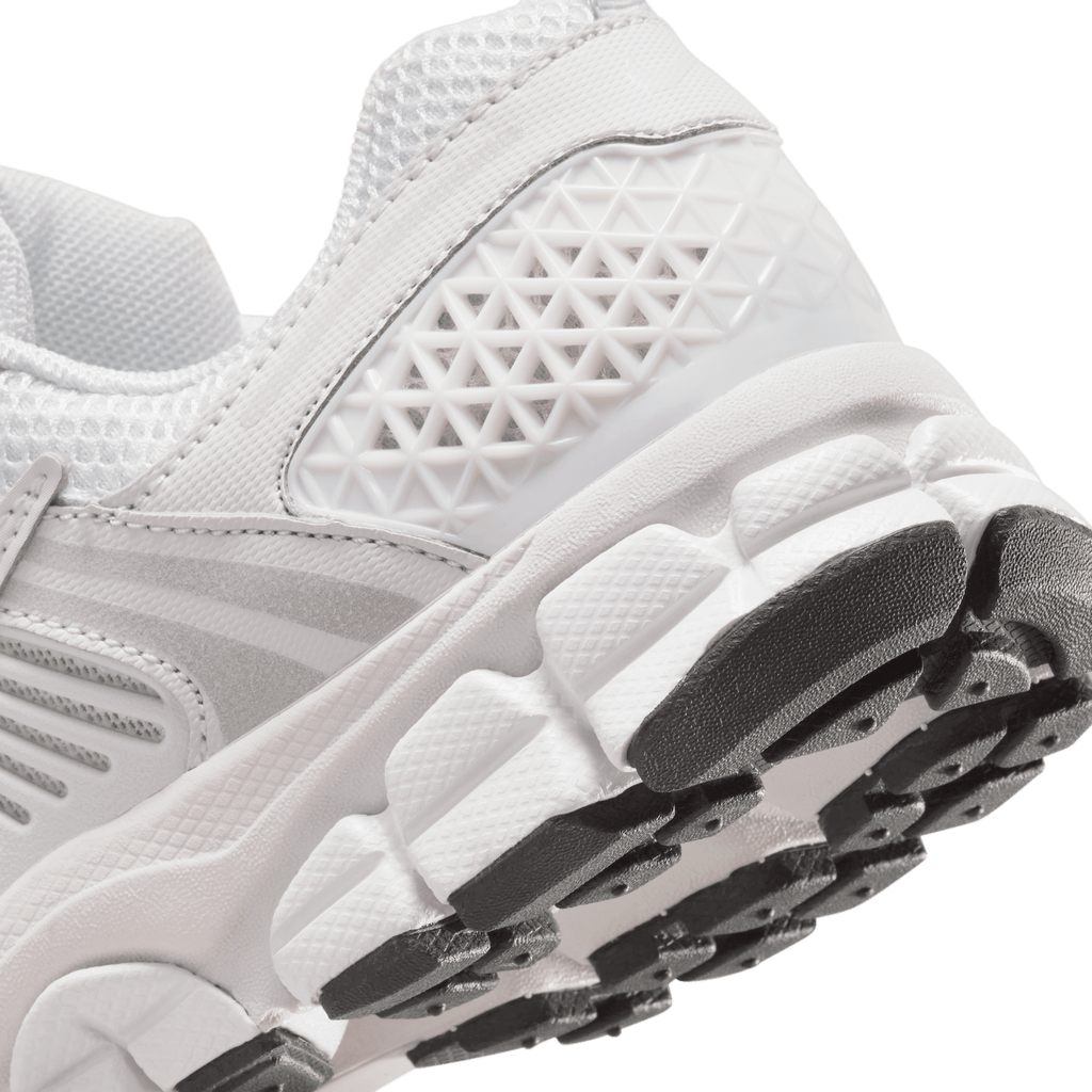 Big Kids' Nike Vomero 5 "White Vast Grey"