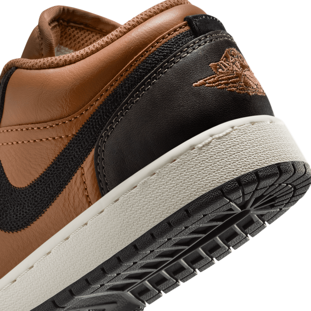 Big Kids' Air Jordan 1 Low SE BG "Flax Baroque Brown"