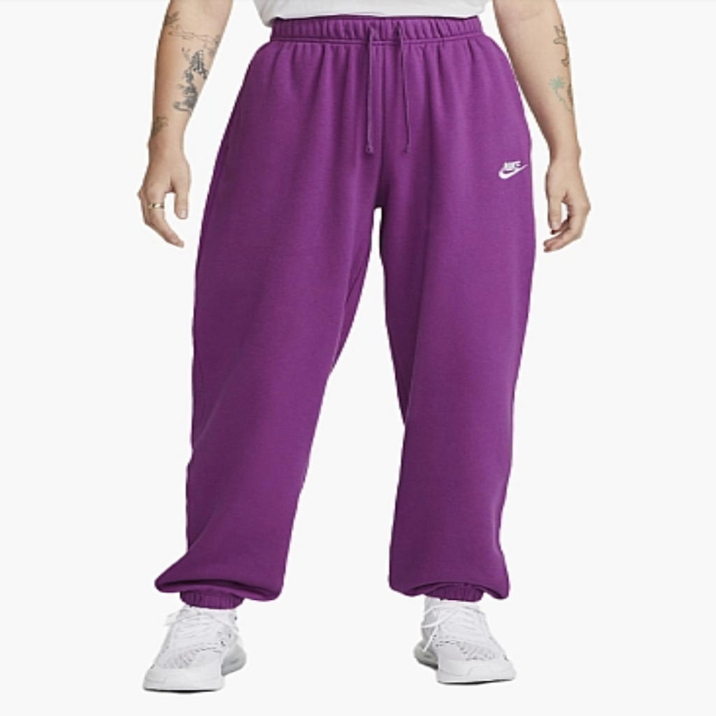 Women's Nike Sportswear Club Fleece Mid-Rise Oversized Cargo Sweatpant –  The Closet Inc.