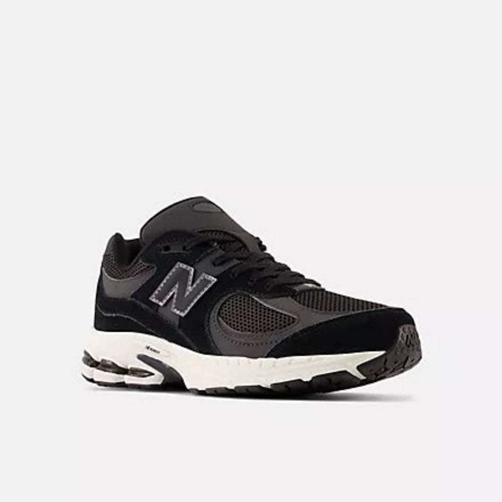 Big Kids' 2002 New Balance "Black Phantom"