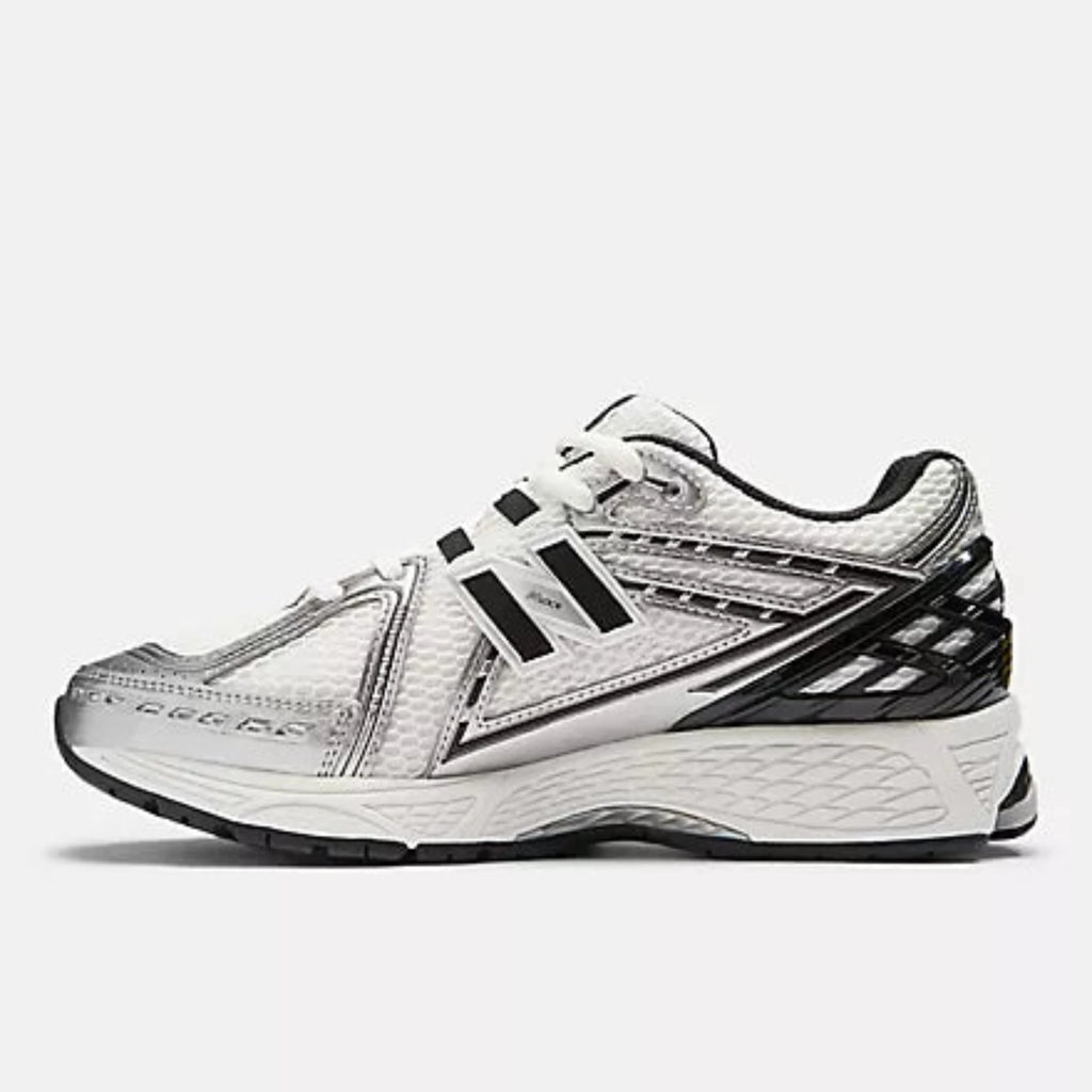 Men's/Women's 1906R New Balance "Silver Metallic Black"