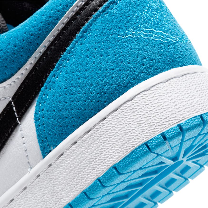 Big Kids' Air Jordan 1 Low SE "Laser Blue"